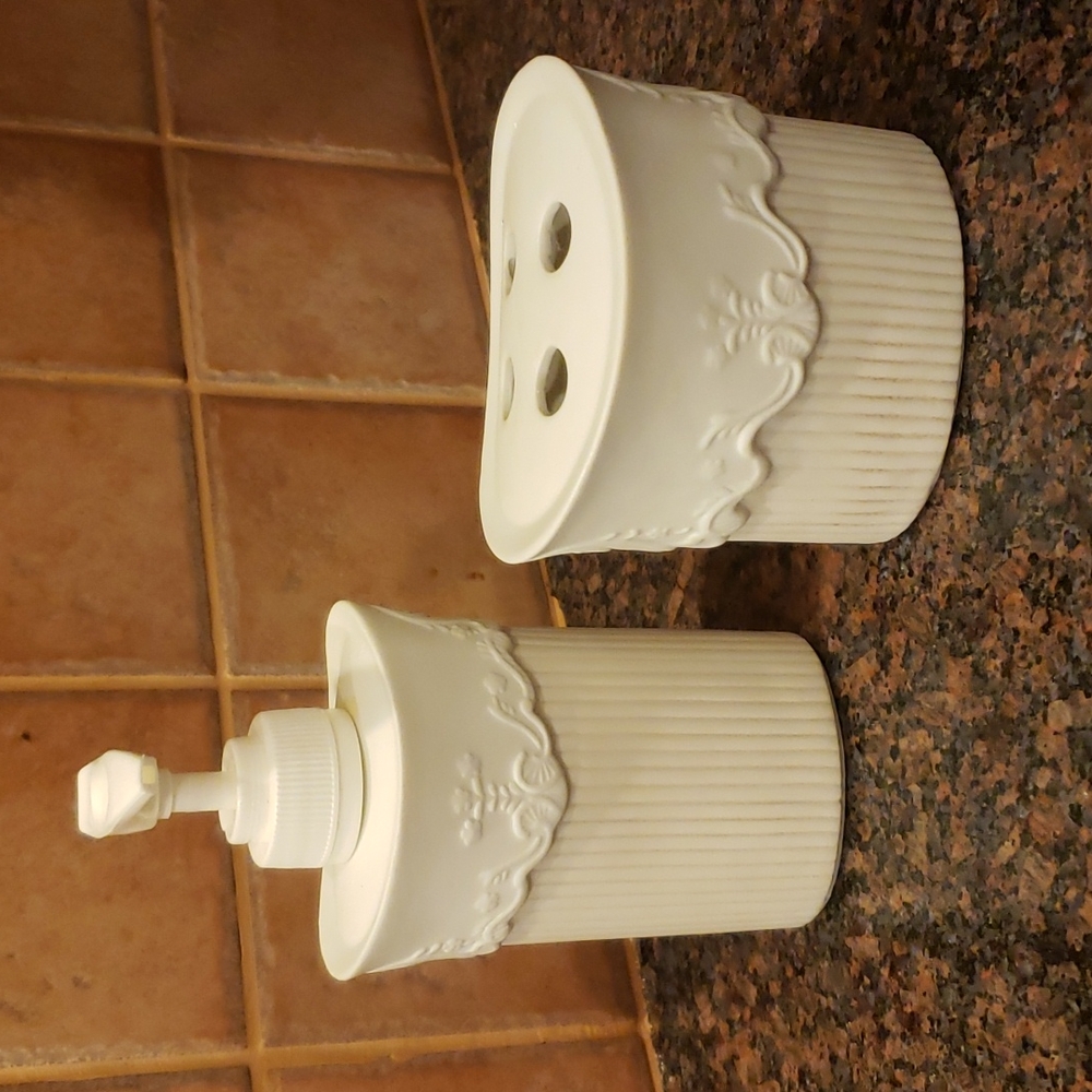 Fitst Coast Designs ivory Porcelain Soap Dispenser and toothbrush holder